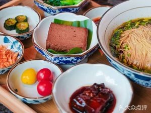 Taihu Golf Hotel · Taihu Boat Restaurant