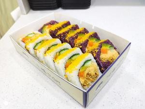 Qianwei Sushi (Fenhul Lake Branch)