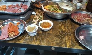 Guo Ba Yan Northeast自助 BBQ Seafood Hot Pot (Luxu Branch)
