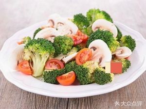 Cold-Mixed Vegetables & Spicy Skewers