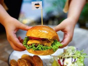 Eat Chicken (Huajiao Branch)