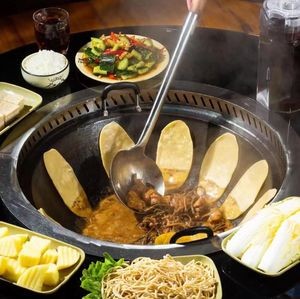 Iron Pot Years Earth Pot Chicken (Xindu Hu Business Plaza Branch)