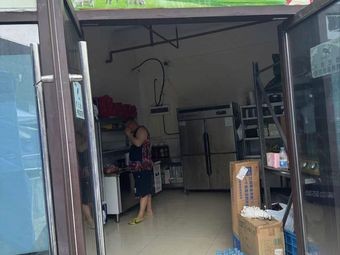 Steamed Beef Ribs and Lamb from the Frontier Grassland