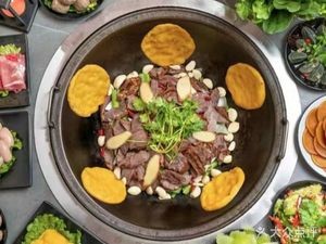 Xiao Xiang Zi Earth Pot Chicken (Huajiao Branch)