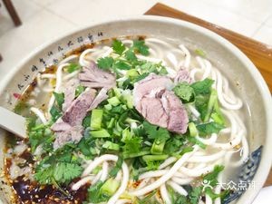 Henan Noodle Soup, Hand-Rolled Noodles, Secret Recipe Large Chicken Plate