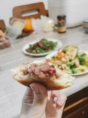 Lai Yi Jin Su-style Pastries