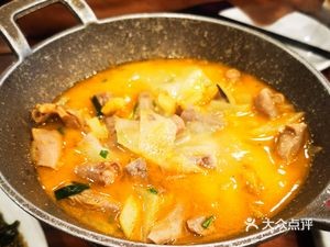 Jiulong Fang (Lujia Branch)