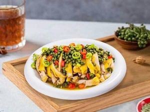 Lu Jiangnan (Xinyun Lin She Center Branch)