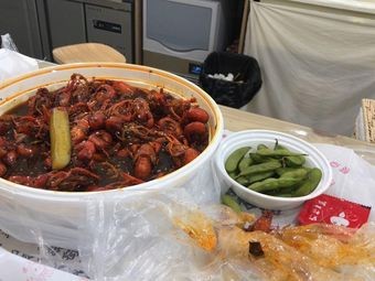 Fresh & Spicy Crawfish for 6 Jins at 100 Yuan (Kutang Branch)