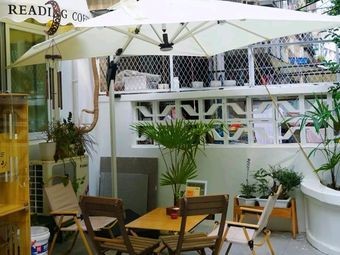 Love at Sunrise Book Café