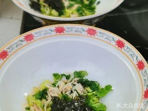 Ding Family Hand-Rolled Noodles with Authentic Wenzhou Pork Balls
