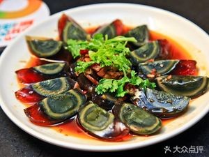 Li Ji Sour Fish Hotpot (Yanan Road Store)