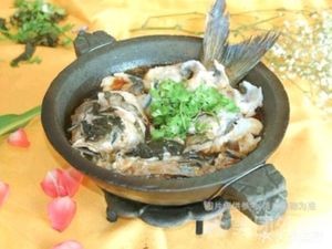 Longmen Chicken Stew Stone Pot Fish