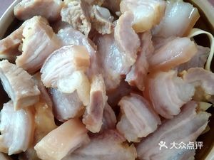 Family Local Cuisine Restaurant (Longquan Road Branch)