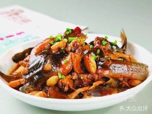 Cao Family Local Cuisine Restaurant (Wanghu West Road Branch)