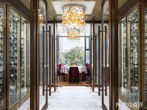 Bai Jing Langting Hotel · Tang Ge Chinese Restaurant