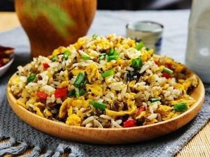 Niu Yi Ge Fried Noodles