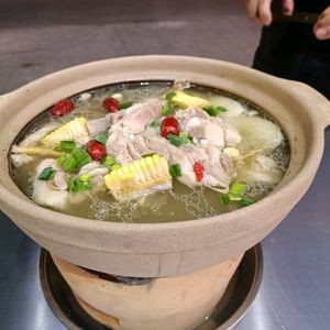 North Anhui Roast Whole Lamb · Jiumi Lamb Hot Pot (Yaohai Wanda Store)