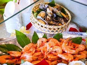 Arctic Shark Seafood Buffet Grill