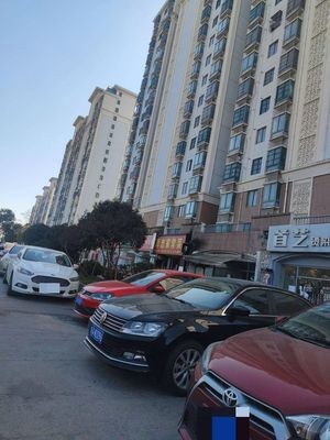 Houzhong Home-style Cuisine (Nanjun Mingzhu Store)