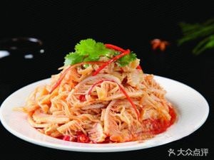 Lingling Sichuan Restaurant (Nanjun Mingzhu Store)