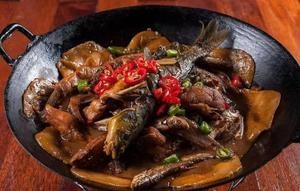 Old Road Intersection Restaurant