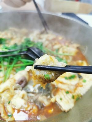 Chuanwei Piao Xiang Stone Pot Fish (Yuyuan Road Branch)