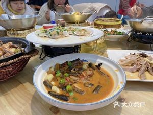 Sunday Eight Restaurant