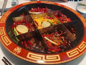 Lading Tian · Chongqing Fresh Vegetable Hot Pot (Danzhao Branch)