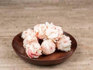 Spicy Hot Pot · Hong Kong Style Dessert (Zhenfeng Plaza Branch)