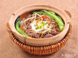 Fan Fan Dian Hong Kong Style Claypot Rice (De Hua Road Branch)