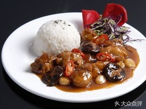 Yijia Yi Culinary Delights (Yuejin Road Commercial Street Store)