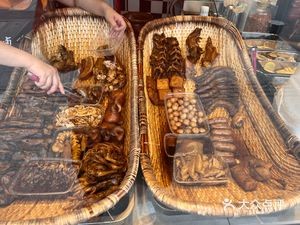 Lu Liu Xiang Spicy Delicacies Shop