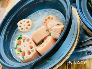 Yuxian De · Fruitwood Roasted Goose · Farmhouse Flavor (Guicheng Store)