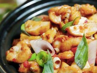 Turtle Loves Chicken, Bullfrog and Intestines Come Together