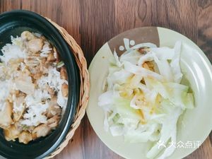 Xun Wei Shunde养生煲仔饭 (Zhonglou Park Branch)