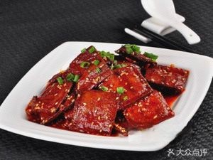 Sichuan Spicy Hotpot and Qionghai Grilled Fish