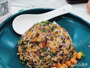 Longcheng Xiyans · Shunde Cuisine · Traditional Handmade Tea Pastries (Dongcheng Plaza Branch)