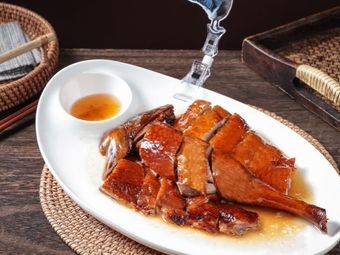Chuan Nian - Premium Lychee Wood Roast Goose