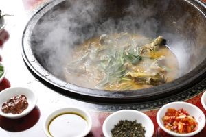 Chaihe Yu Xiang Firewood Fish · Stove Chicken
