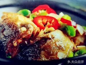 Hua Ji Fish Head King · Hunan-Guangdong Farmhouse Cuisine (Zhen'an Branch)