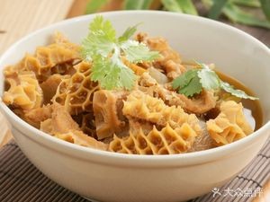 Hongniu Restaurant (Baitaoxuan Northeastern Shengbao Department Store)