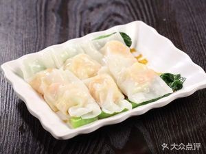 Zhou's Stone-Milled Steamed Rice Noodles