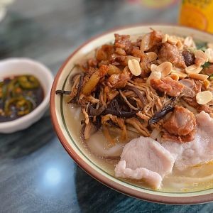 Fang Wei Noodle Shop (Hejiang Branch)