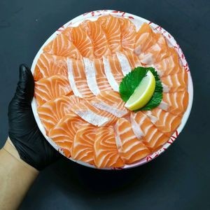 Zhang Yi Dao Sashimi Salmon