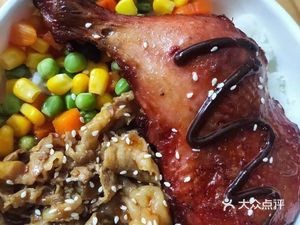 Thai Fragrant Curry Chicken and Beef Rice (Donghai Mingdu Branch)