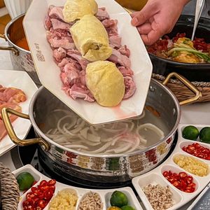 Yu Si Ji Coconut Chicken (Hedong Wanda Plaza Branch)