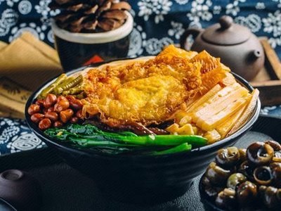 Lu Wei Ju Luosifen (Aiqinghai Rose Avenue Store)