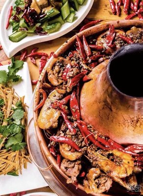 Songji Guofu Liuhe Hot Pot Chicken & Seafood BBQ (Wuxia Road Branch)