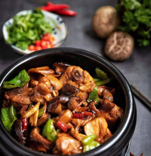 Bai Cao Xiang Braised Chicken Rice (Zhujiang Avenue Branch)